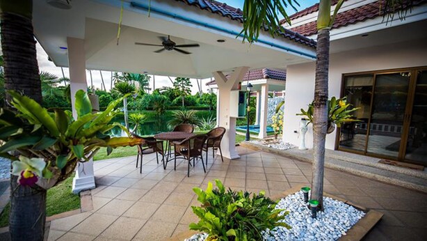 4-Bedroom Villa with Private Pool | Terrace/patio - Lalique Lakeside Villa (Bang Lamung)