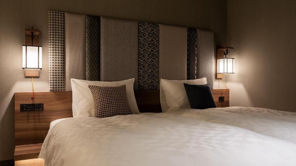 Down duvets, iron/ironing board, free WiFi, bed sheets