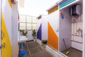 Bed in 8 Bed Mixed A/C Dormitory Room with Shared Bathroom | Egyptian cotton sheets, premium bedding, in-room safe - goSTOPS Udaipur (Udaipur)
