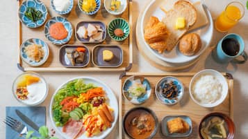 Daily buffet breakfast for a fee