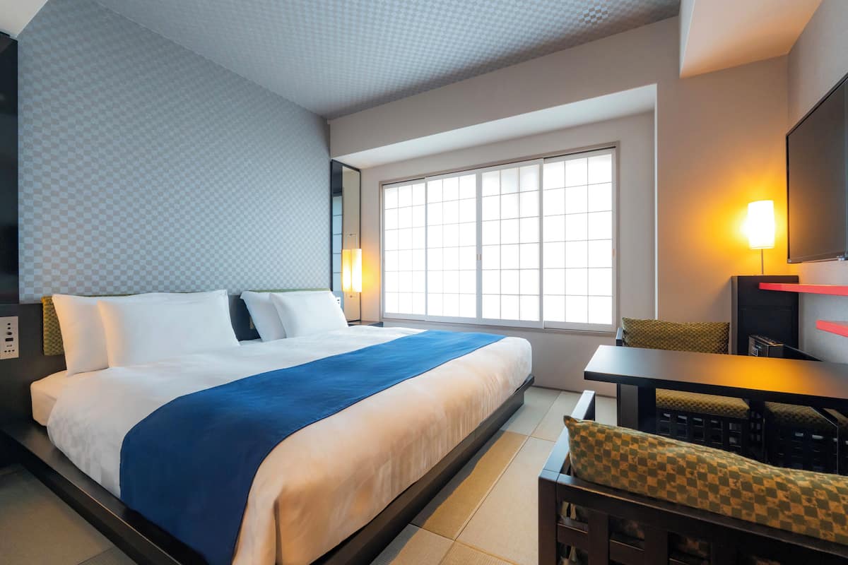 Wide Double Room, Non Smoking | Laptop workspace, blackout curtains, soundproofing