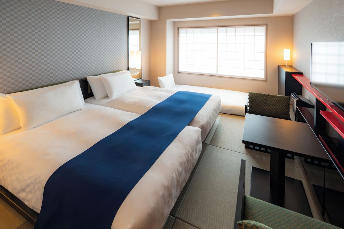 Japanese Western Room (2 beds & 1 futon) | Laptop workspace, blackout curtains, soundproofing
