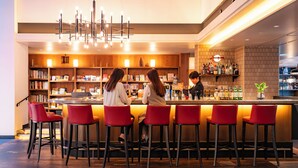 Bar (on property) - Hotel Resol Trinity Kyoto (Kyoto)