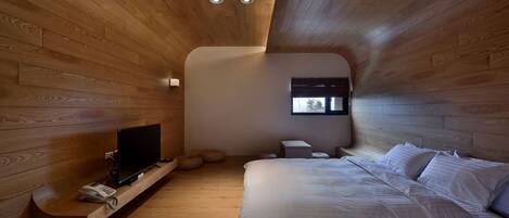 Quarto quádruplo família | Frigobar, escrivaninha, quartos à prova de som, Wi-Fi de cortesia