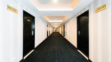 Cortines opaques i wifi gratuïta
