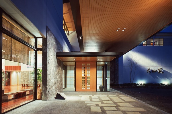 Front of property - evening/night