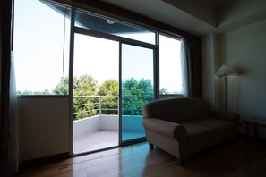 Basic háromágyas szoba | Kilátás a szobából