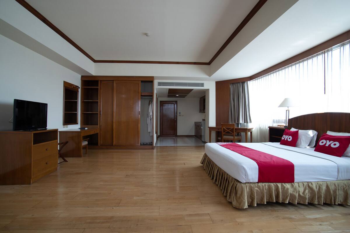 Suite | Minibar, in-room safe, desk, soundproofing