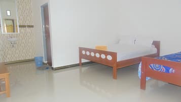 Habitació estàndard | Escriptori, habitacions insonoritzades i roba de llit
