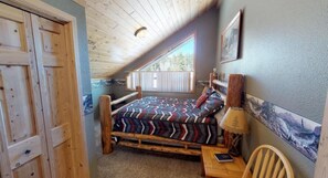 3 Schlafzimmer, Schreibtisch, Bügeleisen/Bügelbrett, WLAN