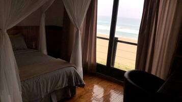 Maison Familiale, 3 chambres, non-fumeurs, vue plage | Coffres-forts dans les chambres, bureau, draps fournis