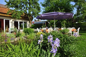 Outdoor dining - Gasthaus Zum Rethberg (Lübstorf)