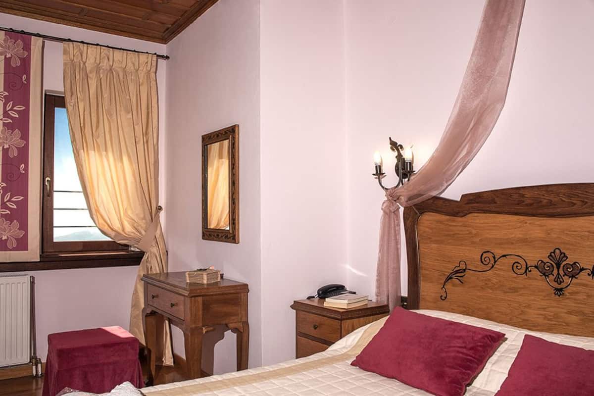 In-room safe, rollaway beds