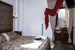 In-room safe, rollaway beds