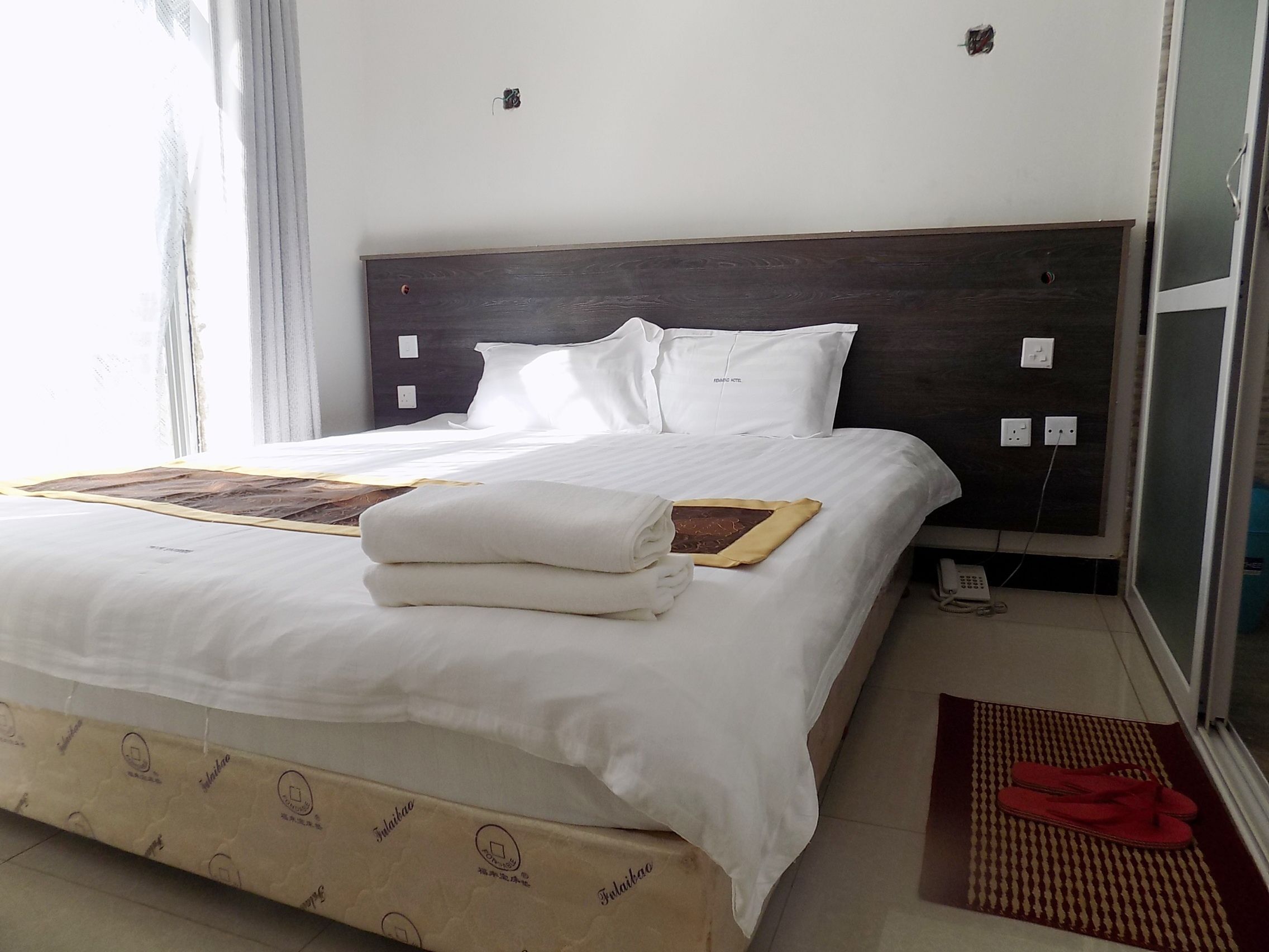 Desk, free WiFi, bed sheets