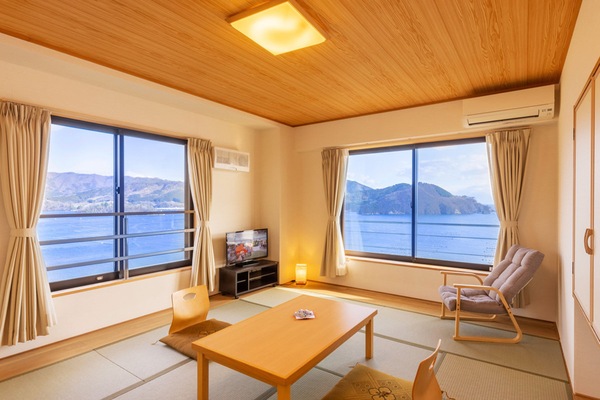 Japanese Style Corner Room, Non Smoking, Ocean View, Shared Bathroom, Private Toilet | In-room safe, desk, iron/ironing board, free WiFi