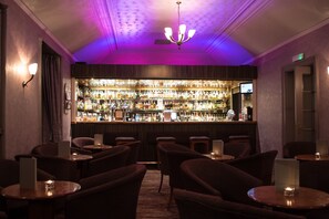 2 bars/lounges - Laichmoray Hotel (Elgin)