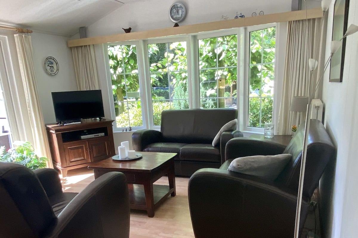 Deluxe Chalet, 2 Bedrooms | 2 bedrooms, free cots/infant beds