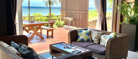 Triple Room | Down comforters, blackout drapes, free WiFi, bed sheets