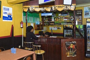 Bar (on property) - Rosama Guest House (Kampala)