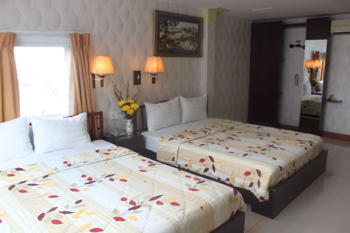 Familienzimmer ( VIP ) | Minibar, Schreibtisch, kostenloses WLAN