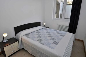 Apartment, 2 Bedrooms | 2 bedrooms, iron/ironing board, free WiFi, bed sheets - Casa Ciclamino (Vercana)