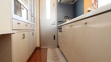 Fridge, microwave, rice cooker, cookware/dishes/utensils