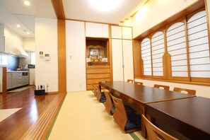 Living area - Villa Bianco (Naha)