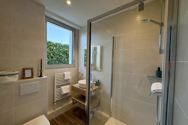 Chambre Superieure | Baño | Ducha, artículos de higiene personal gratuitos y secador de pelo