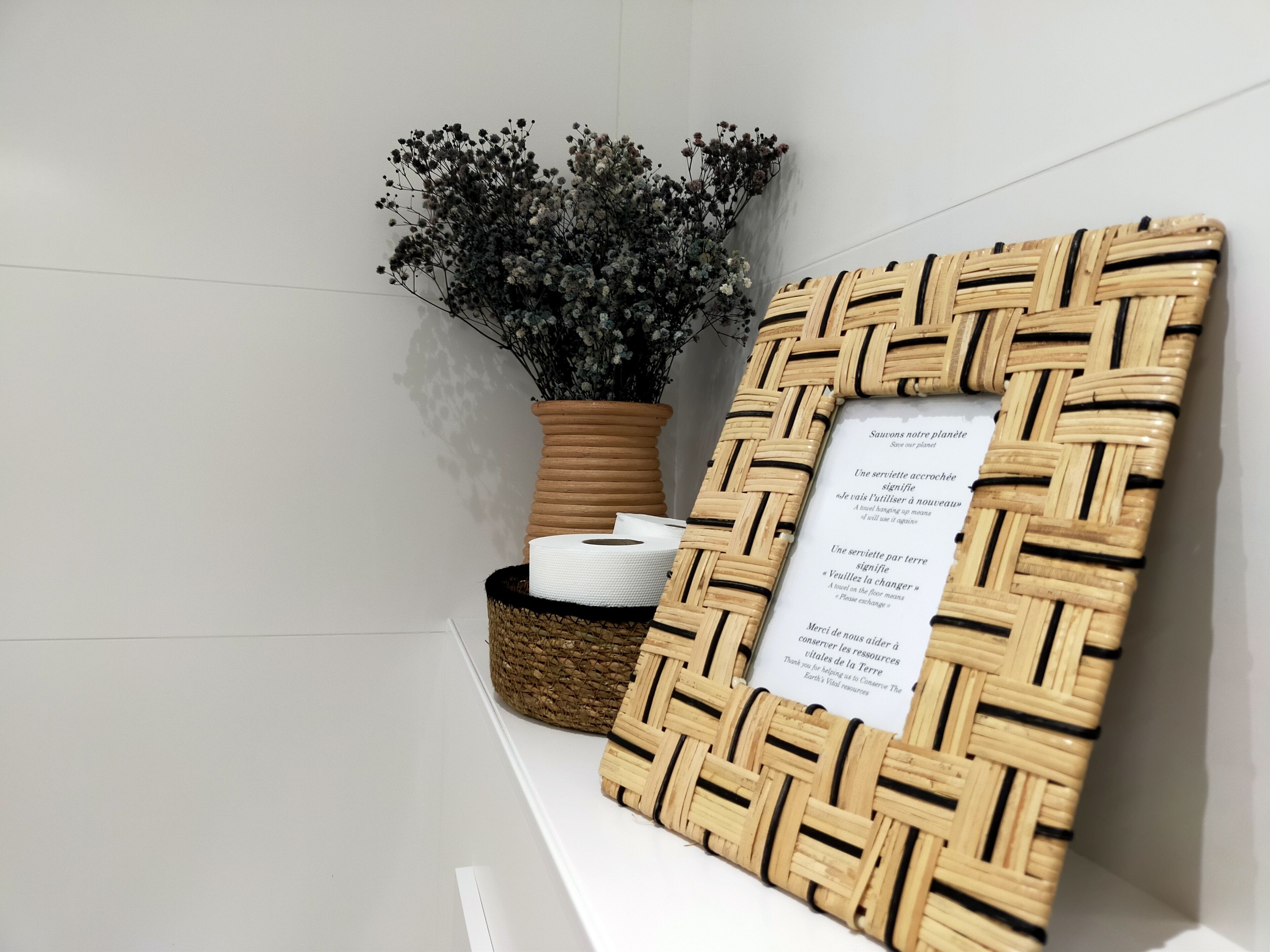 deluxe double room, 1 king bed, non smoking | bathroom | shower, free toiletries, hair dryer, towels