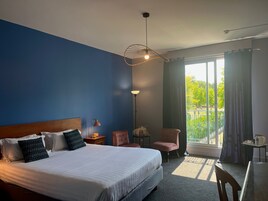 Deluxe Double Room, 1 King Bed, Non Smoking | Individually decorated, desk, laptop workspace, blackout drapes