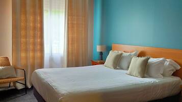 Quarto casal luxo, 1 cama King, para não fumantes | Individualmente decorados, escrivaninha