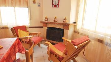 Appartement, 2 chambres | Coin séjour