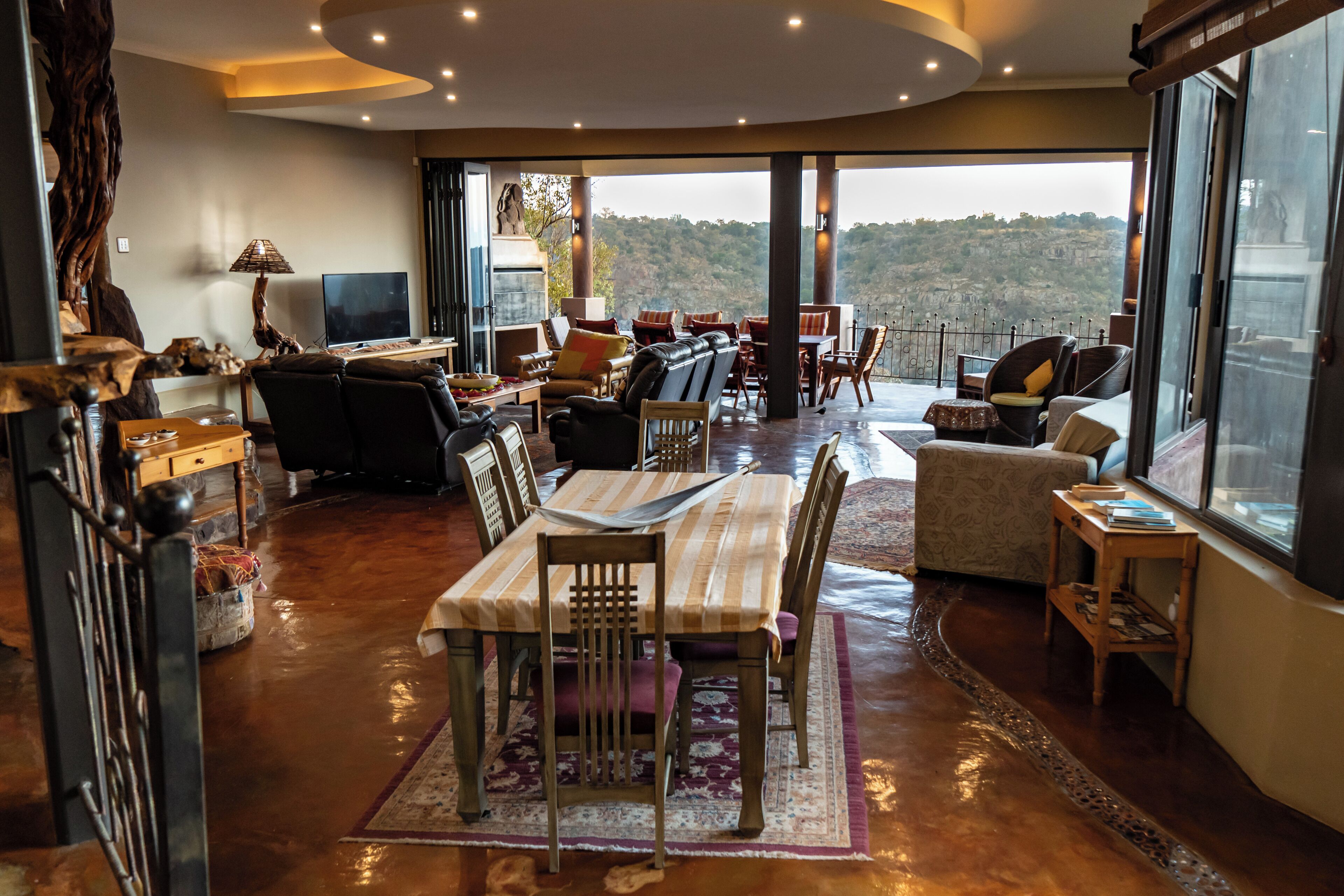 패밀리 스위트, 정원 전망 | 내부