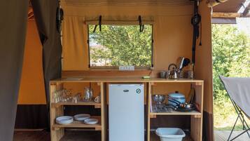 Tienda de campaña clásica (V) | Cocina privada | Parrilla de estufa, periquera y utensilios de cocina