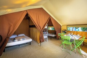 经典帐篷房 (V) | 起居区 | 乒乓球