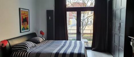 Apartment (Terrasse) | Iron/ironing board, free WiFi, bed sheets