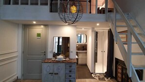 Chambre Cabinet | 거실 공간