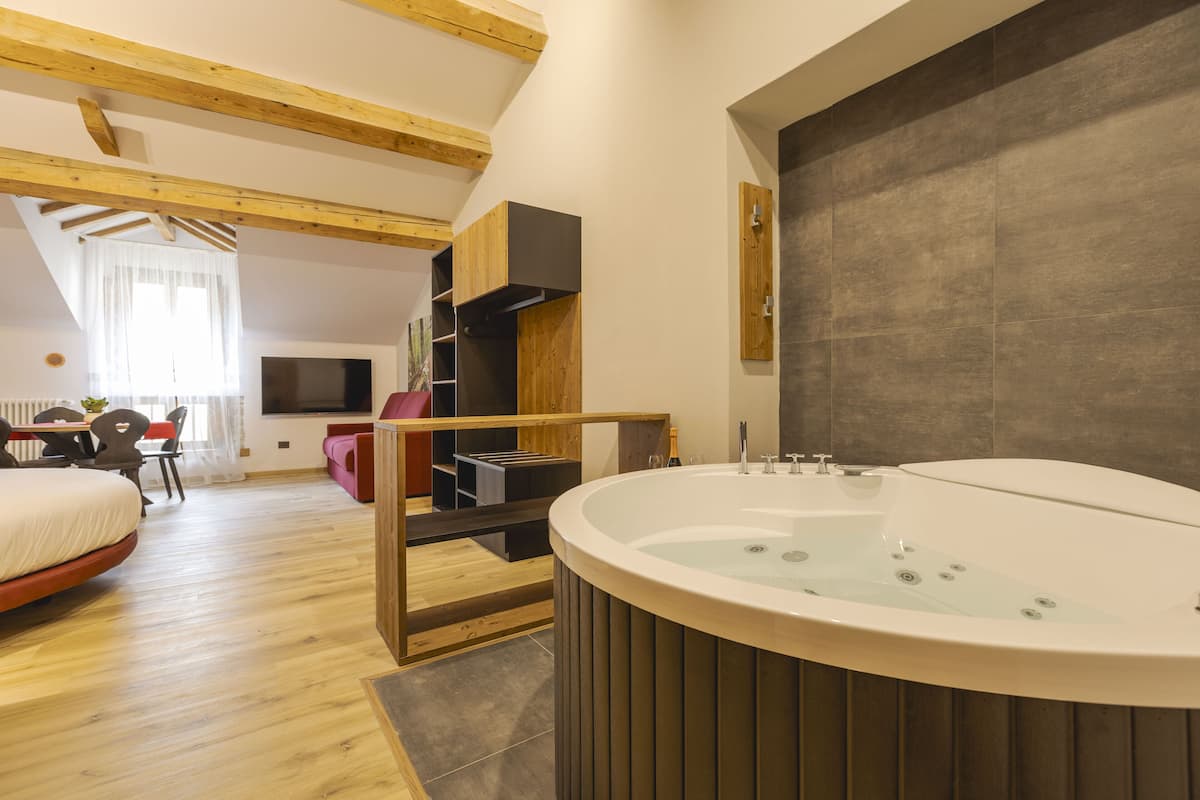 Deluxe studio | 1 slaapkamer, luxe beddengoed, een bureau, geluiddichte muren
