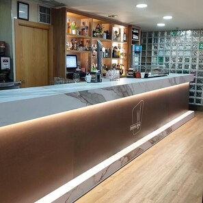 Bar (in der Unterkunft)