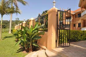 Property grounds - Sienna Beach Hotel (Entebbe)