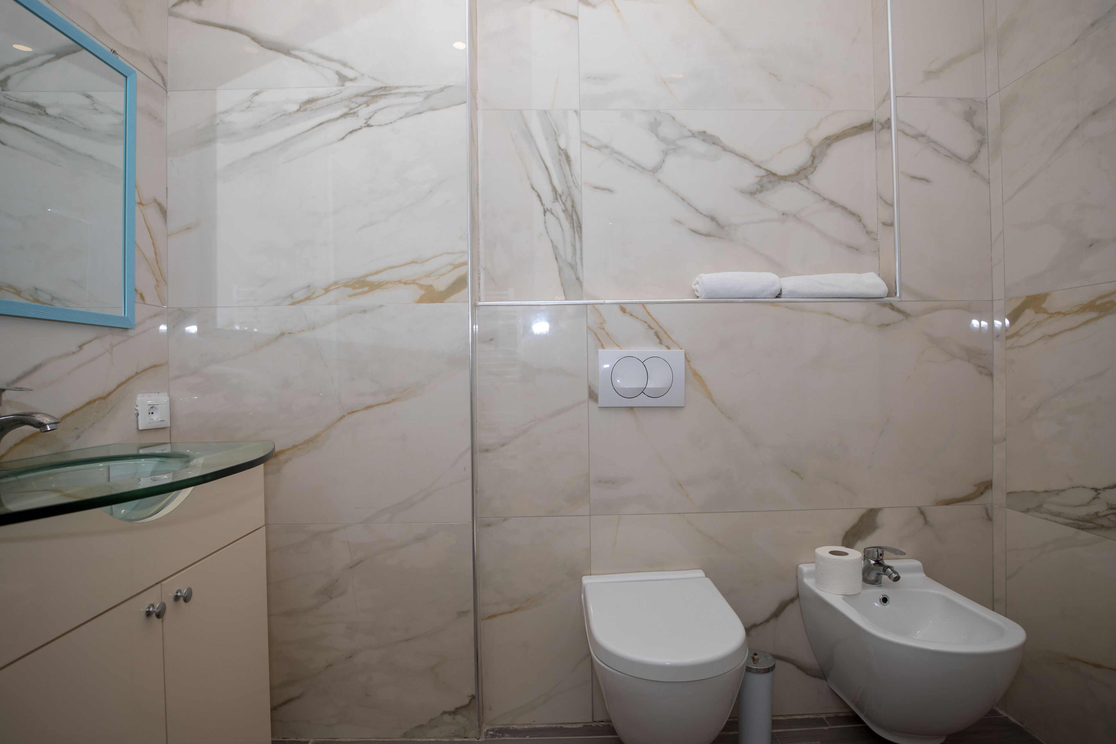 comfort twin room, accessible | bathroom | shower, free toiletries, hair dryer, slippers