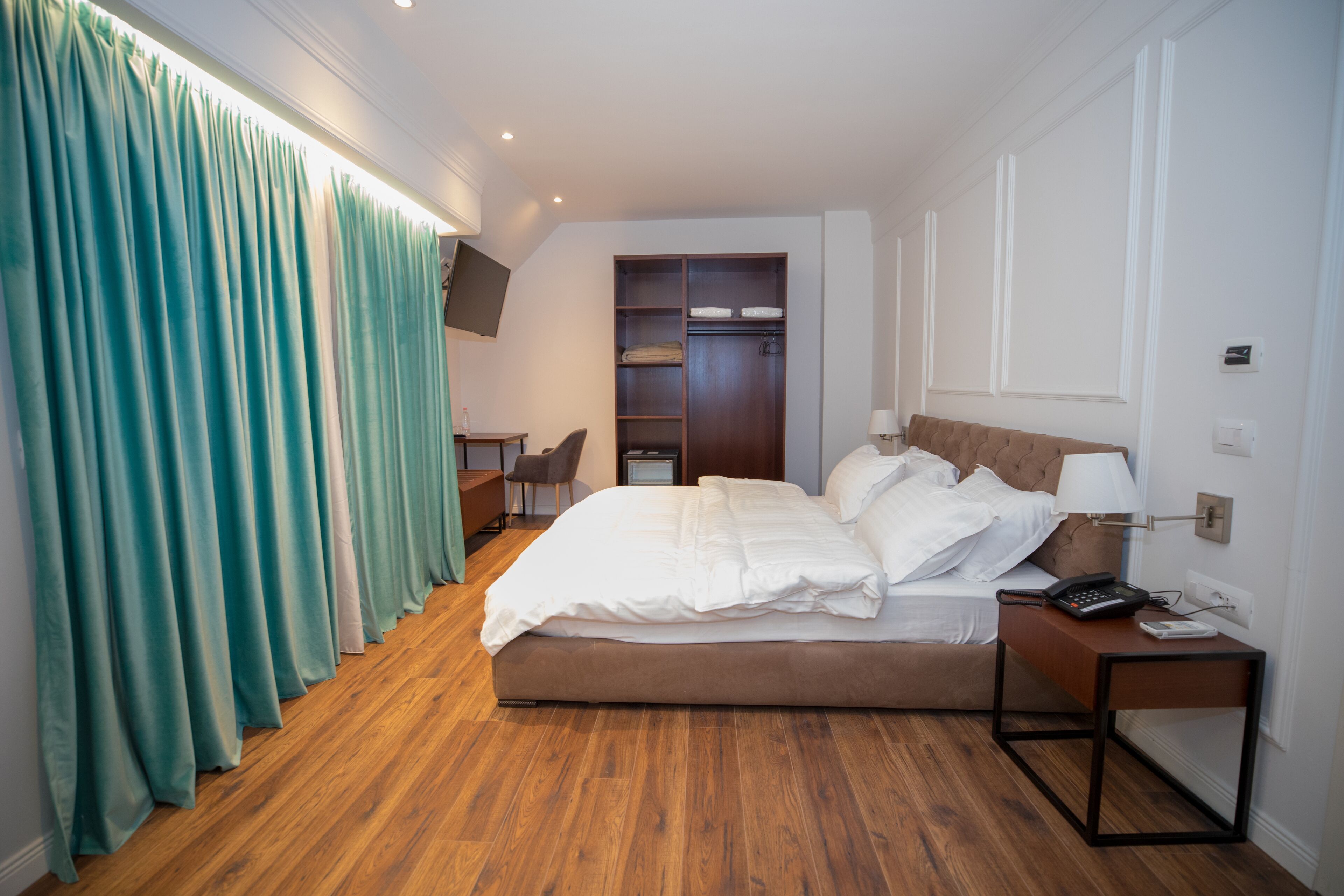 comfort double room, accessible | 1 bedroom, egyptian cotton sheets, premium bedding, memory-foam beds