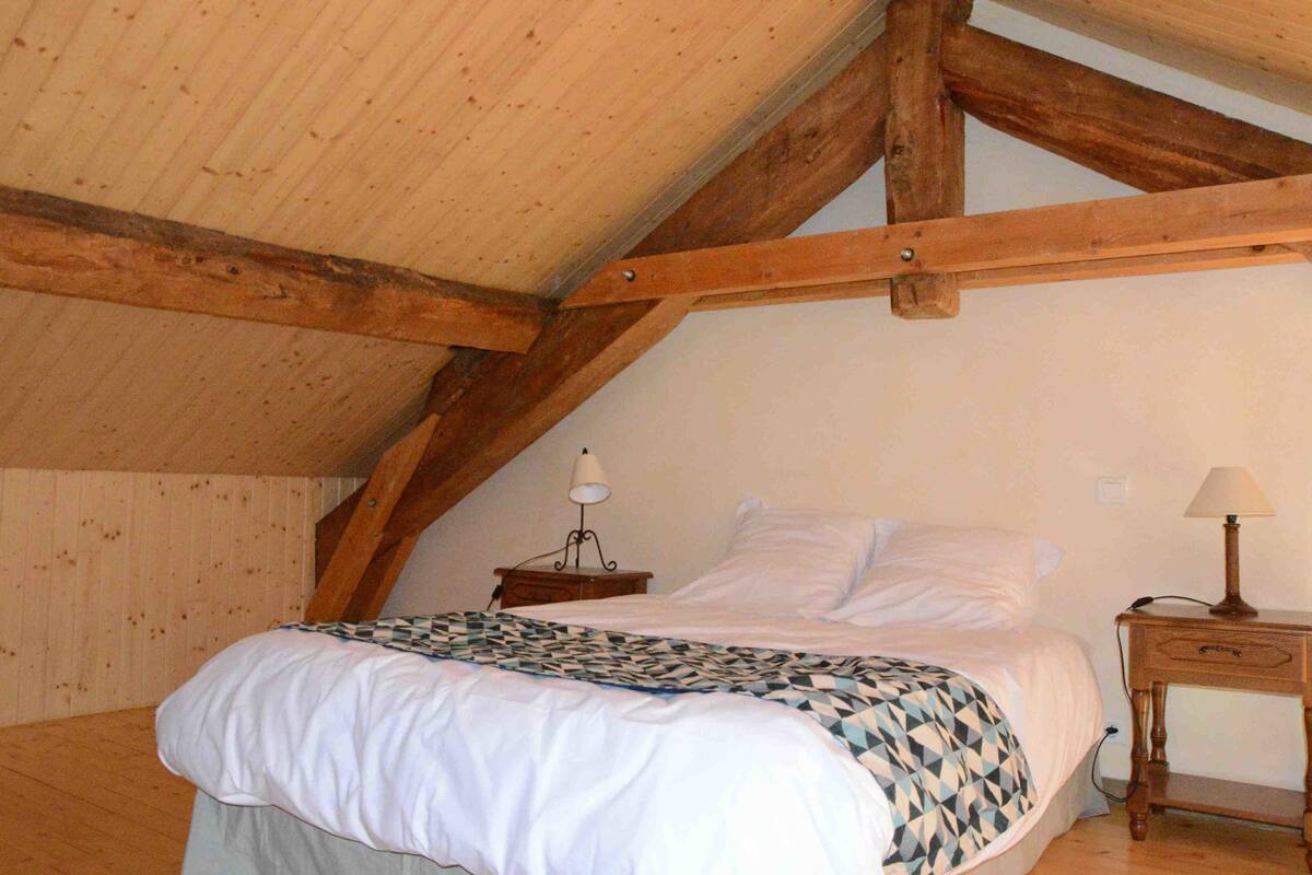 Habitación familiar | Escritorio, cortinas opacas, sistema de insonorización y cunas gratuitas