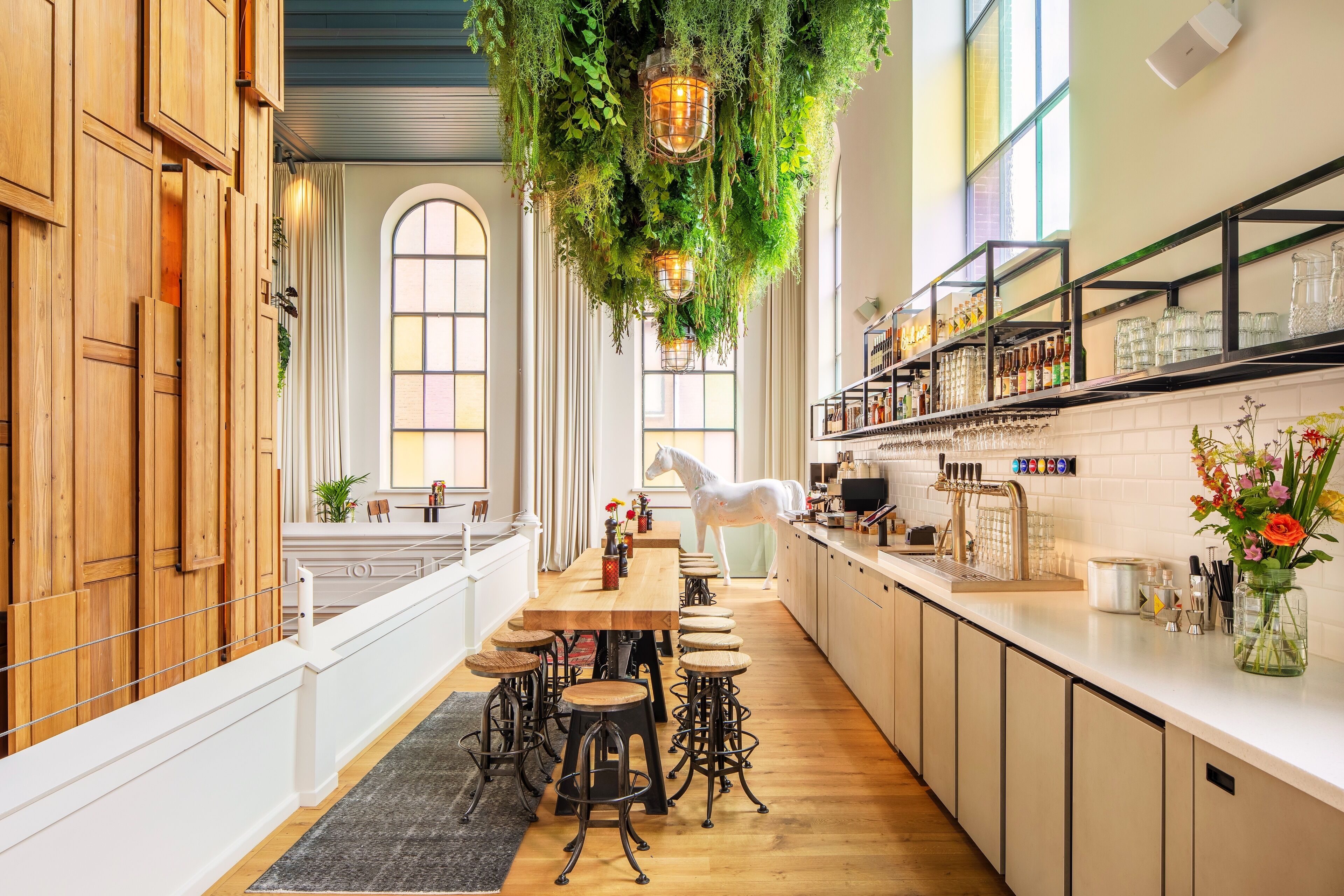 breakfast and dinner served