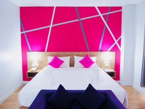 ห้องซูพีเรีย, เตียงคิงไซส์ 1 เตียง, ปลอดบุหรี่, วิวเมือง | โต๊ะทำงาน, พื้นที่ทำงานแบบใช้แล็ปท็อป, ผ้าม่านกันแสง, Wi-Fi ฟรี