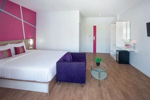 Superior Room, 1 Katil Raja (King), Non Smoking, City View | Pemandangan dari bilik
