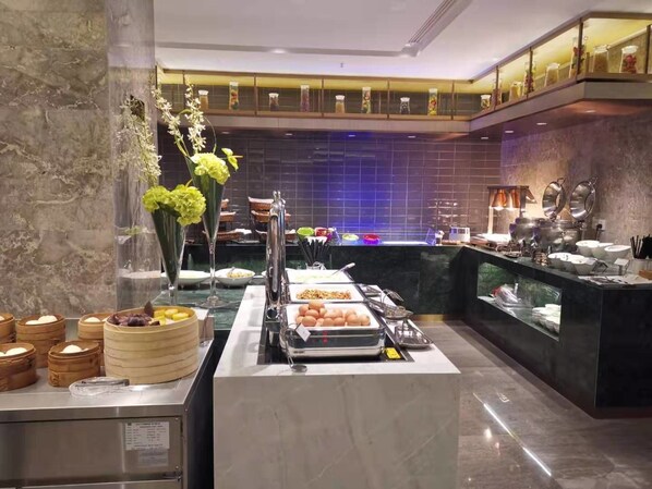 朝食 (ビュッフェ)、毎日提供 (1 名様 58.00 CNY)