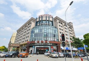 Front of property - Vienna International Hotel World Expo (Shanghai)