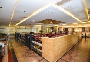 Breakfast, lunch and dinner served - Vienna International Hotel World Expo (Shanghai)